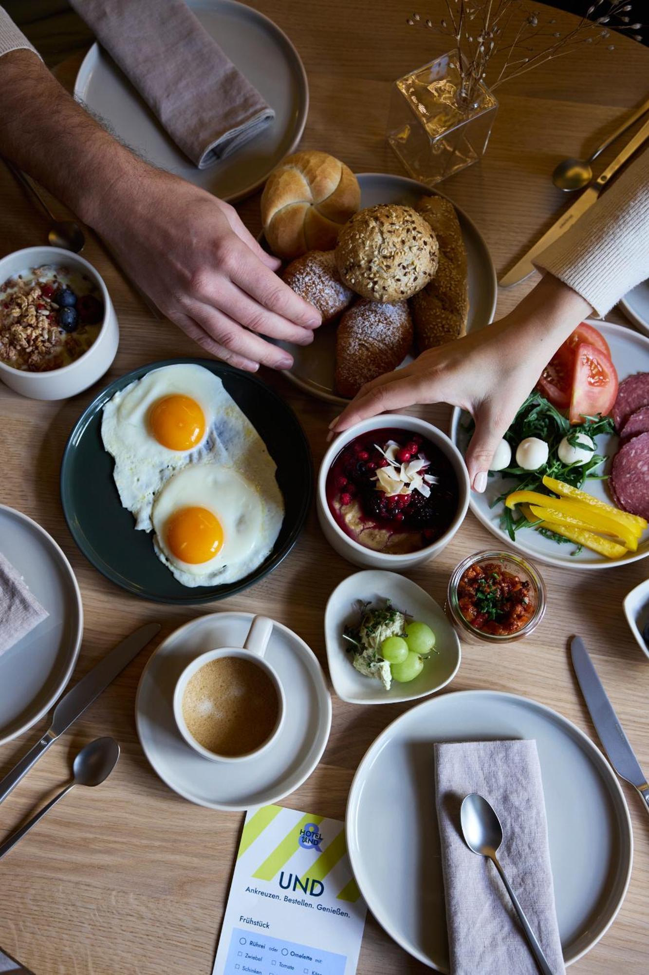Hotel Und - Smart Alpine Stay ชลัดมิง ภายนอก รูปภาพ